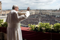 Прапороносець у білому: Коли папа Франци…