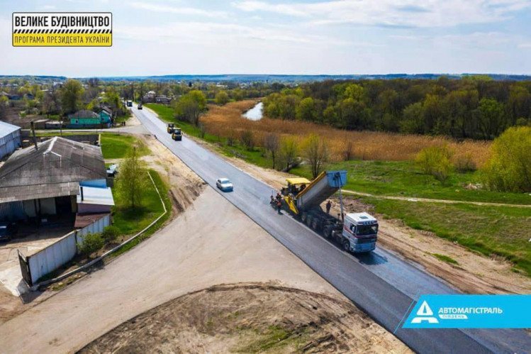 ремонт доріг на Луганщині з висоти