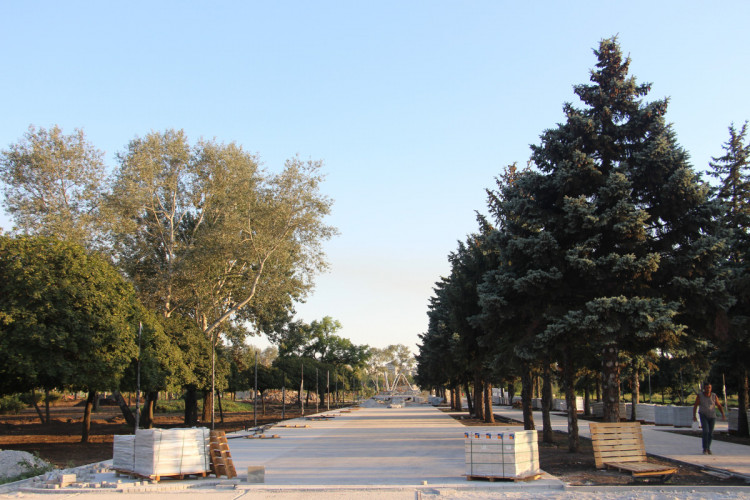 реконструкция в парке Гурова Мариуполь